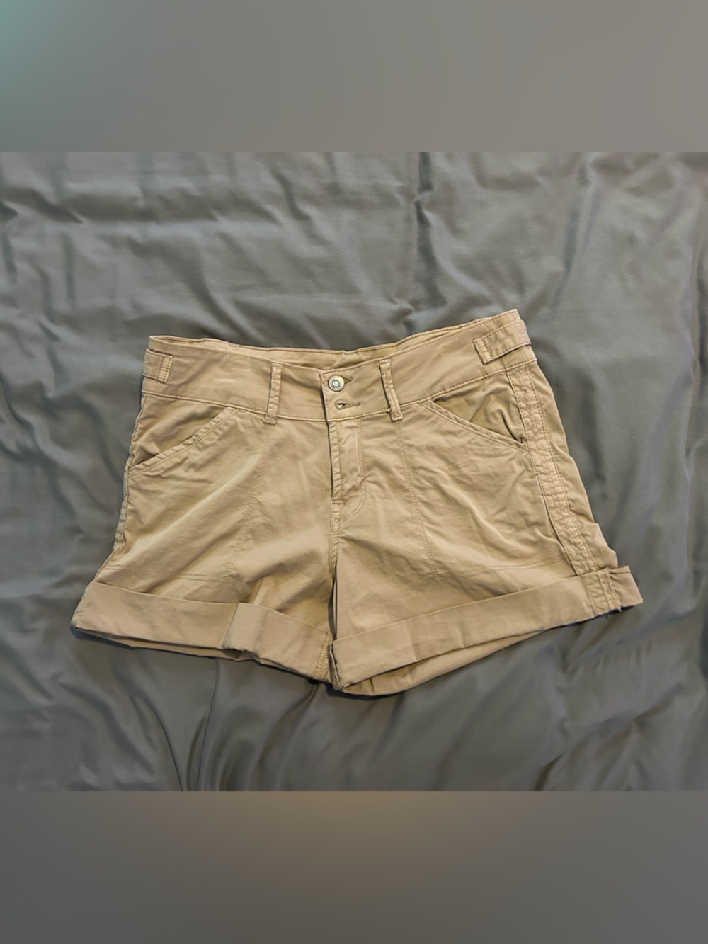 Kensie Beige Roll-Cuff Bermuda Shorts